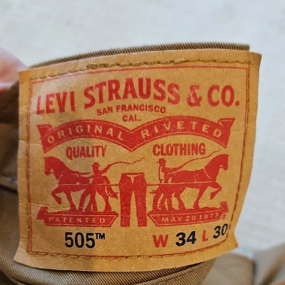 New Without Tags. Levi's Classic Brown Jeans - Picture 2 of 4